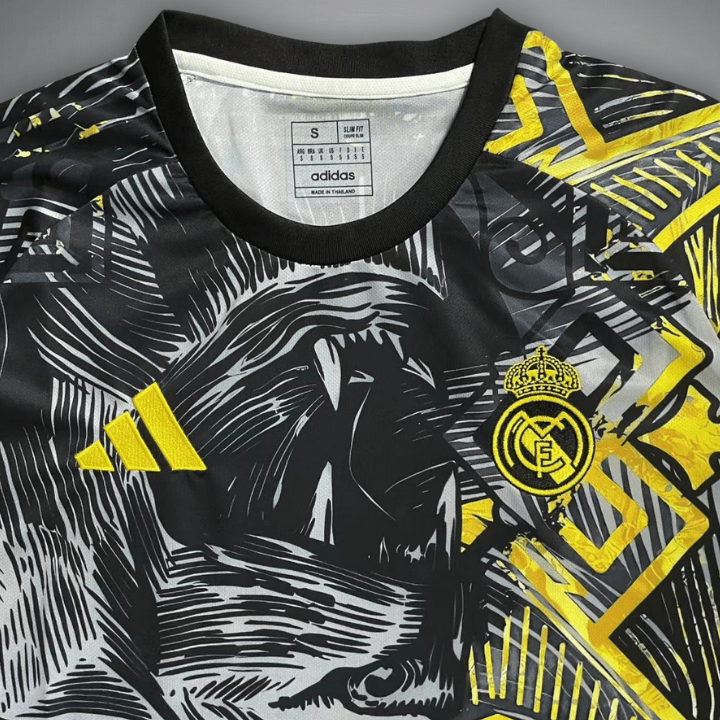 2025 Real Madrid Versace voetbalshirt