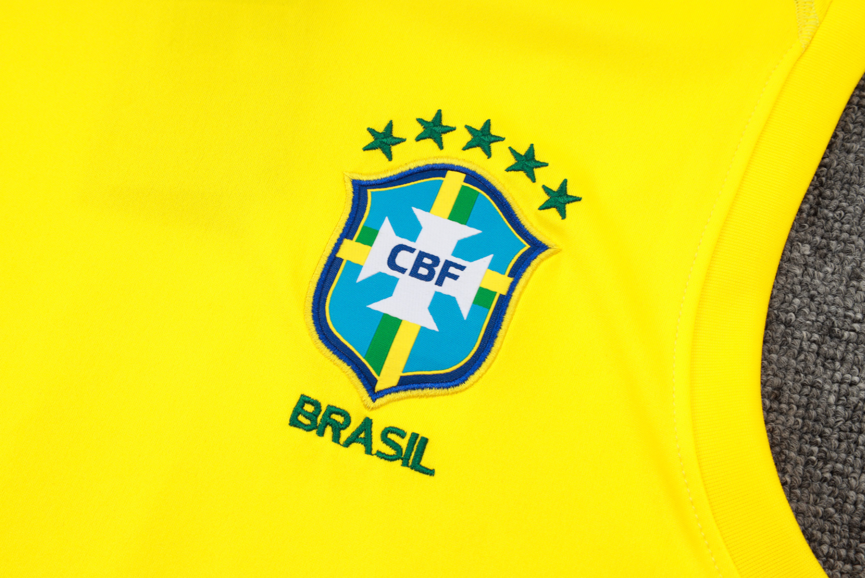Set estivo brasiliano senza maniche