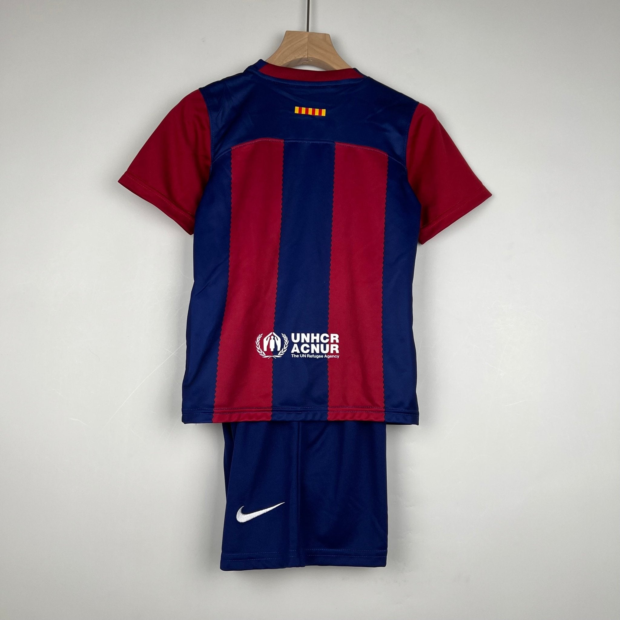 Camiseta de fútbol infantil local del Barcelona 23-24