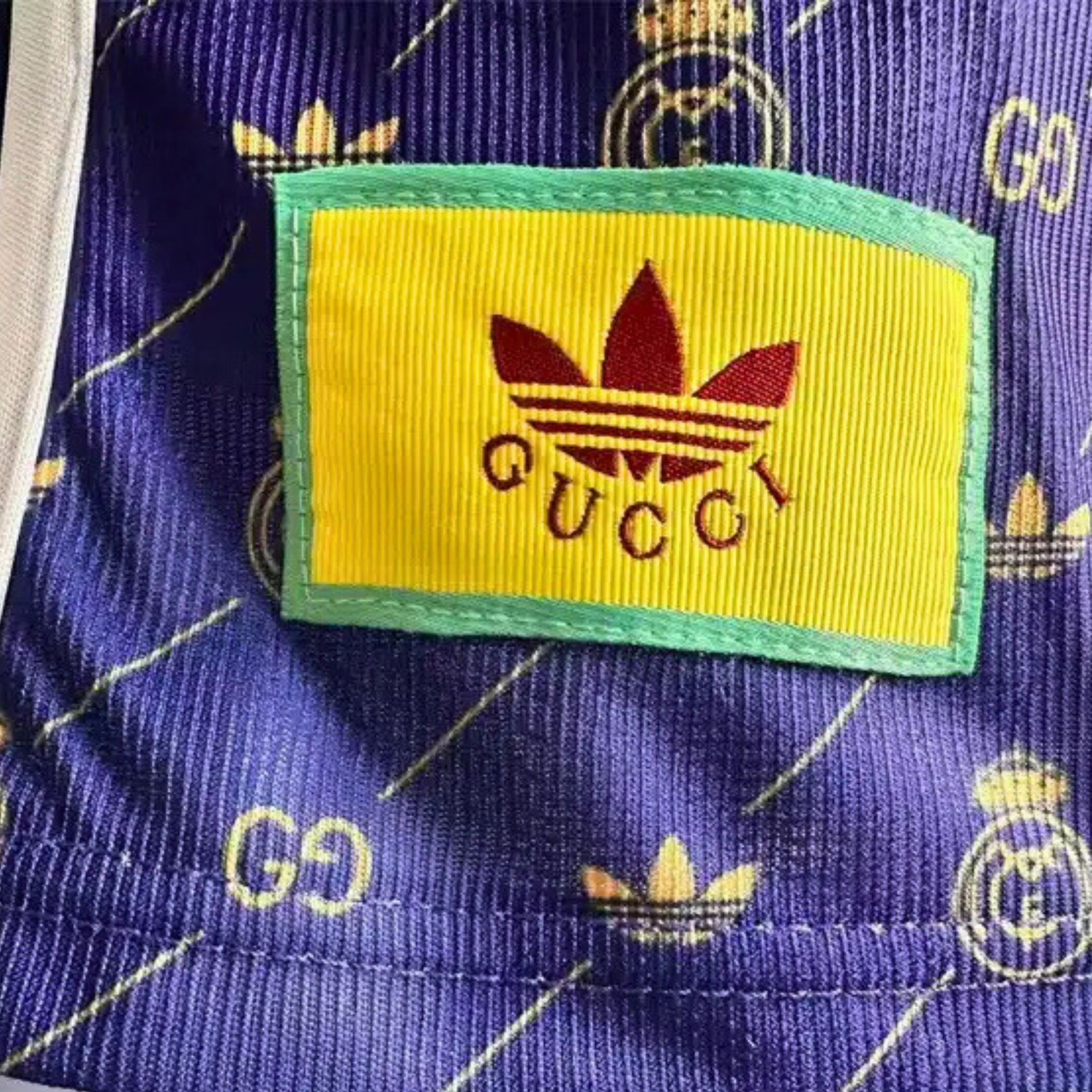 Gucci lila Real Madrid Fußballtrikot