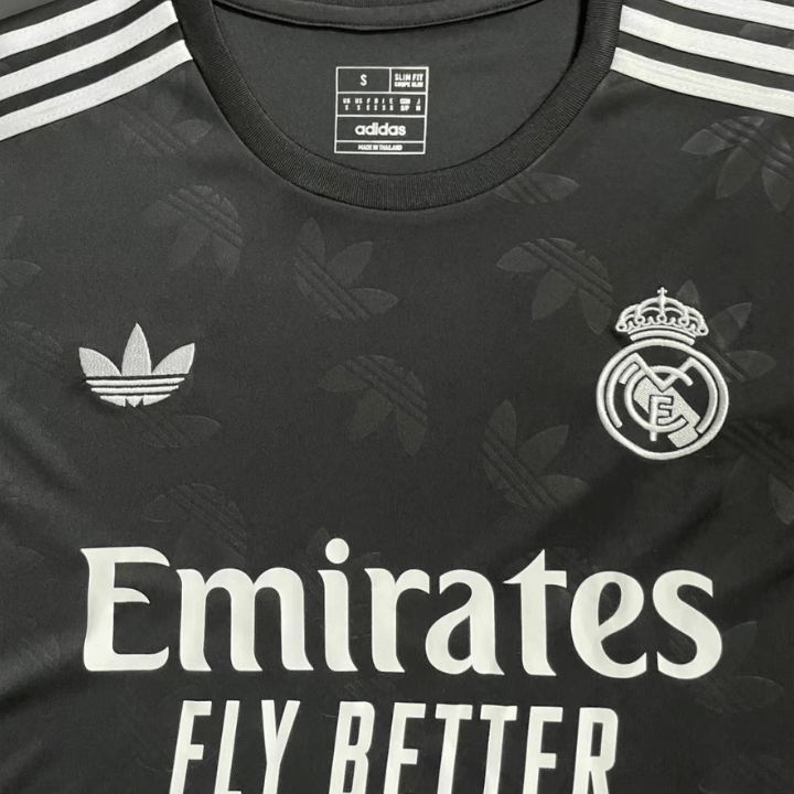 2025 Real Madrid voetbalshirt - minimalistische editie