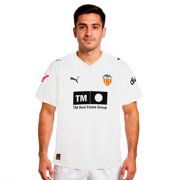 Camiseta de fútbol local del Valencia CF 25/26