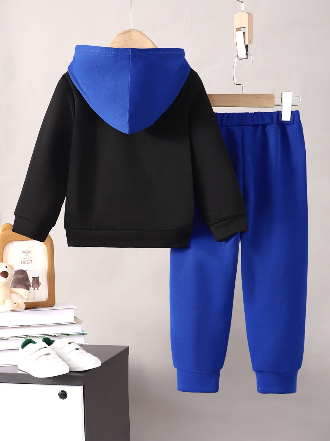 Kids' Cartoon Print Hoodie and Pants Matching Ensemble