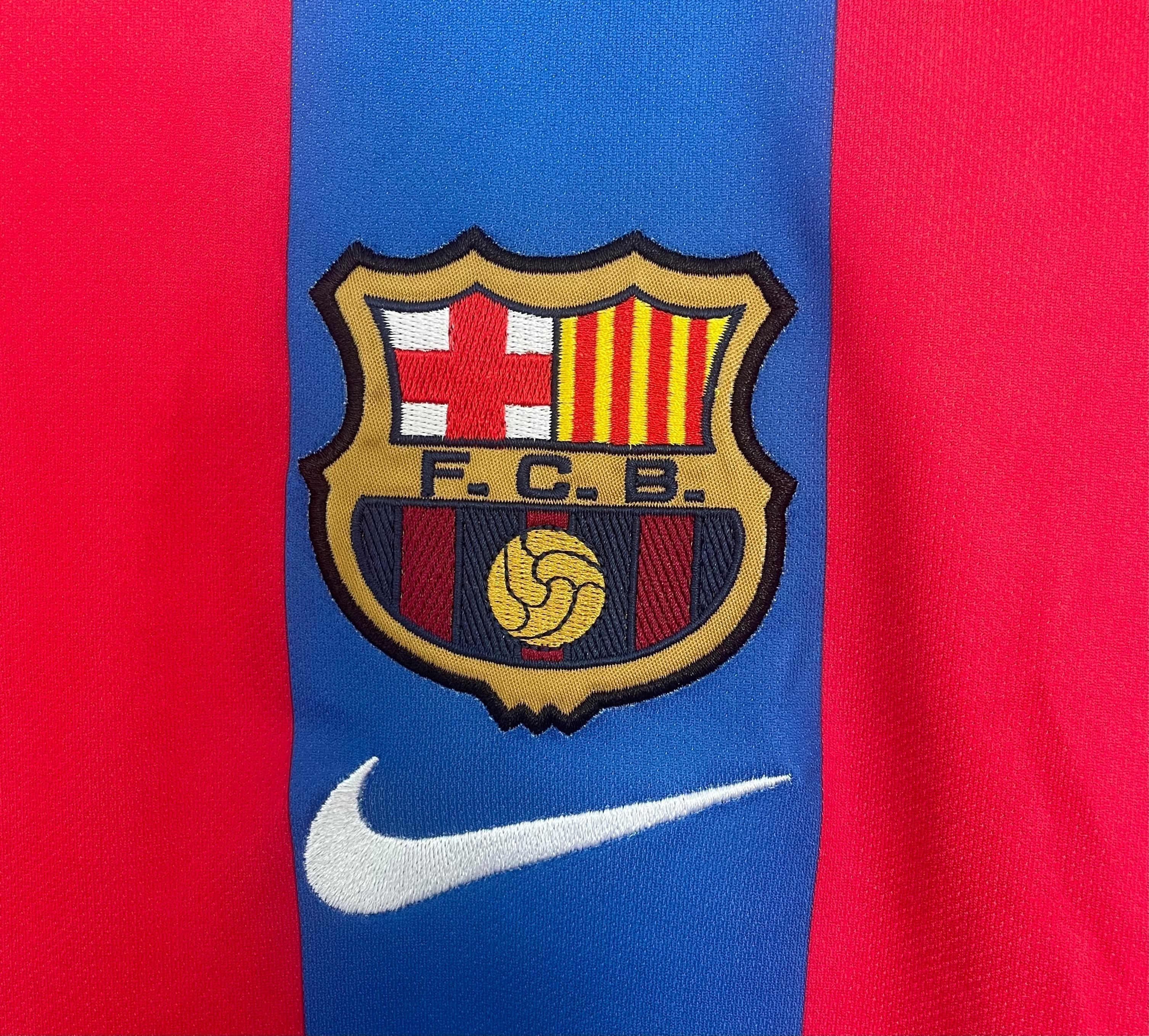 Camiseta de fútbol local del Barcelona - 2001/2002
