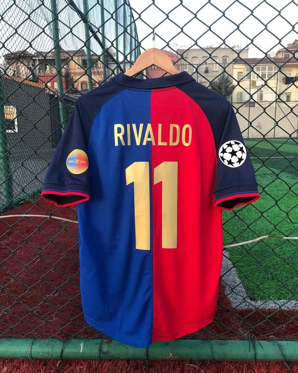 Camiseta de fútbol retro del Barcelona 100.º aniversario