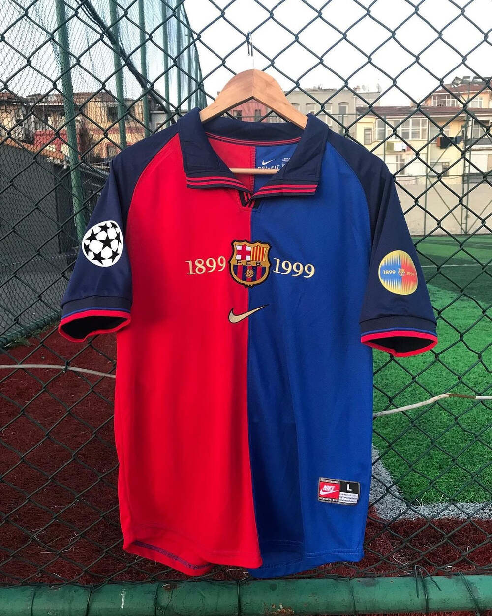 Camiseta de fútbol retro del Barcelona 100.º aniversario