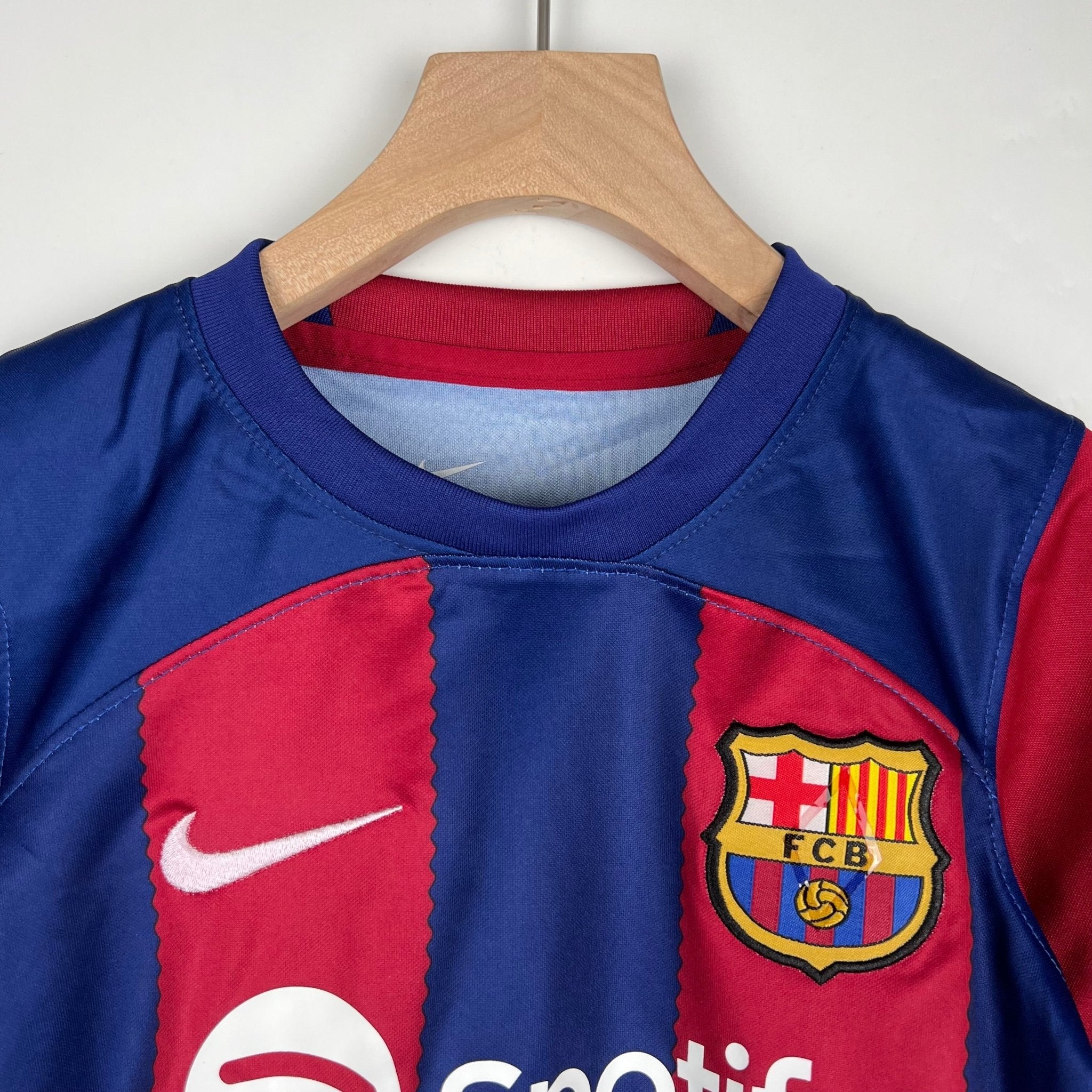 Camiseta de fútbol infantil local del Barcelona 23-24