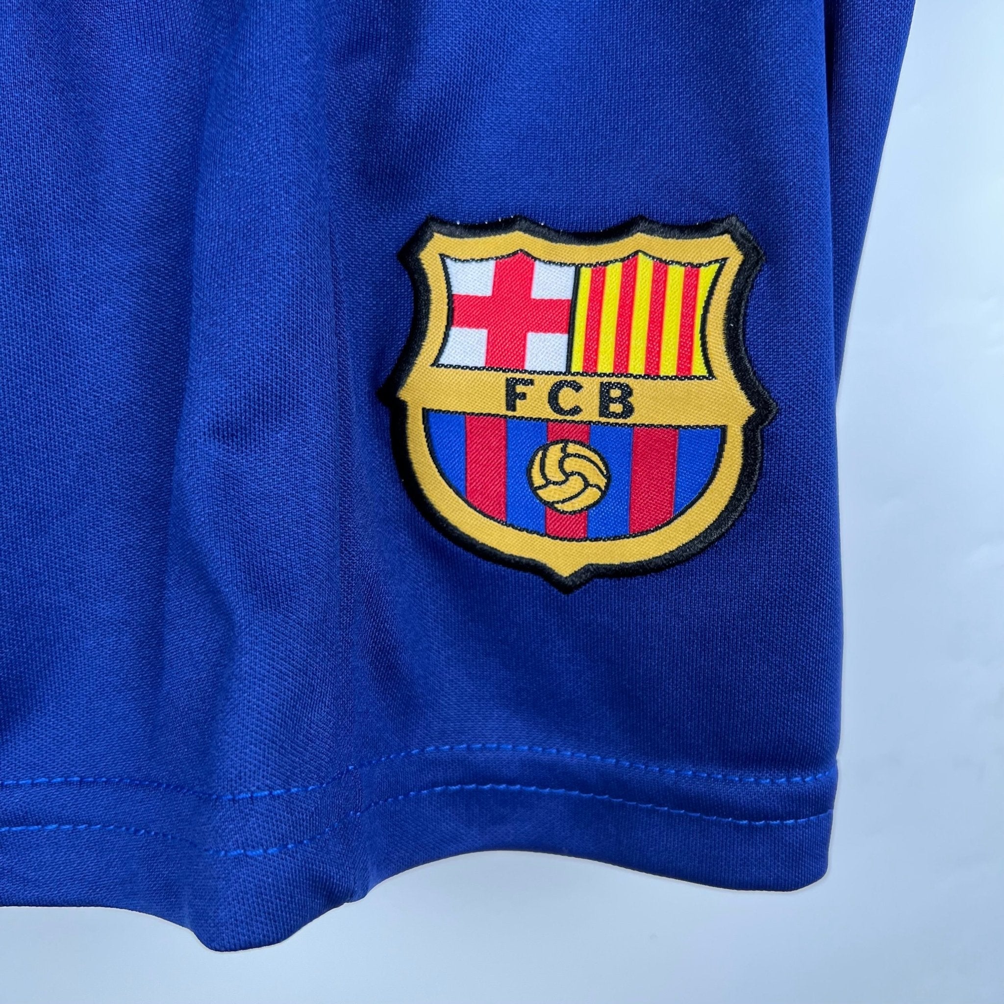 Camiseta de fútbol infantil local del Barcelona 23-24